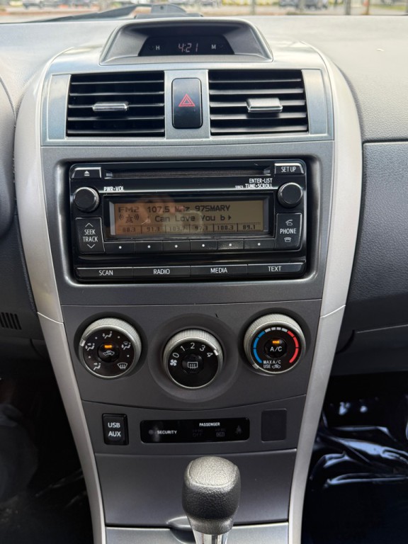 2012 Toyota Corolla Image 38