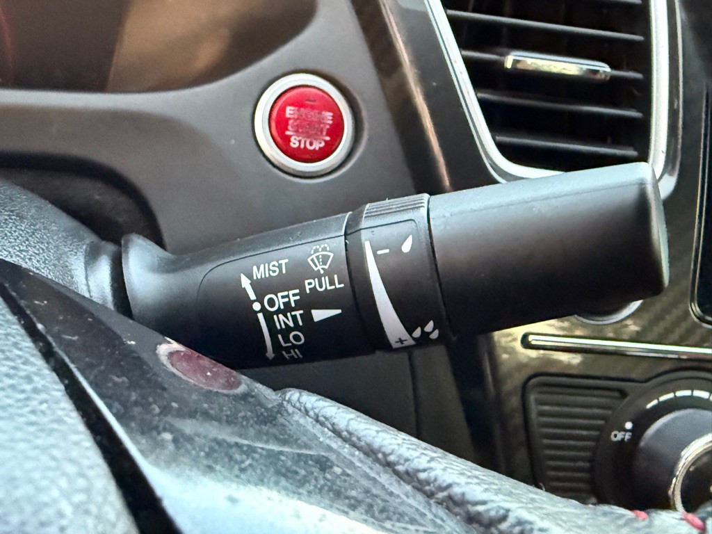 2015 Honda Civic Image 32