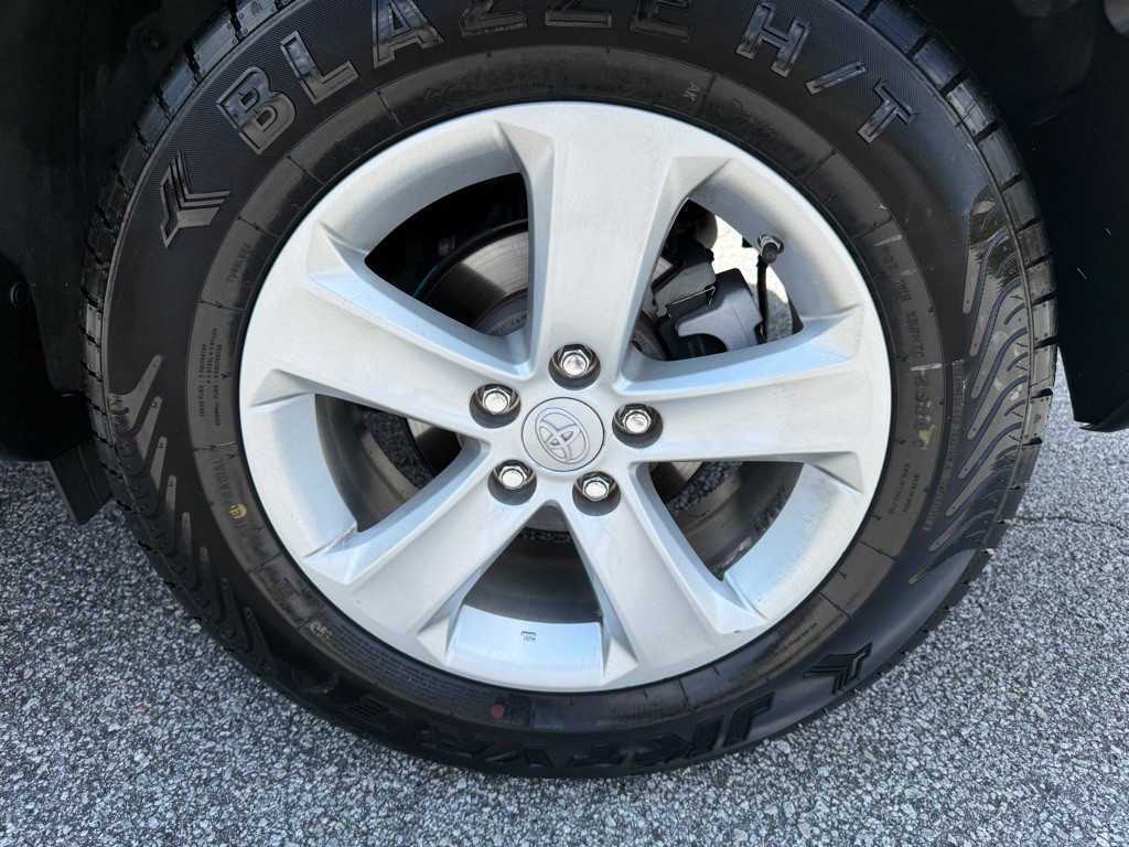 2014 Toyota Rav4 Image 24