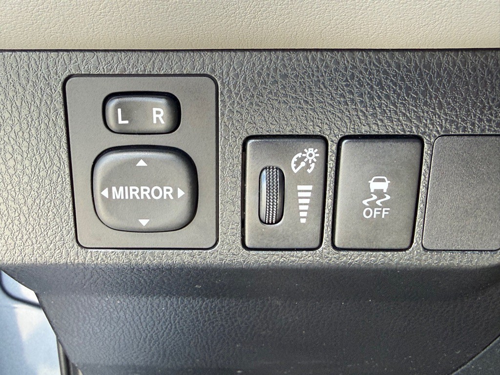2014 Toyota Rav4 Image 35
