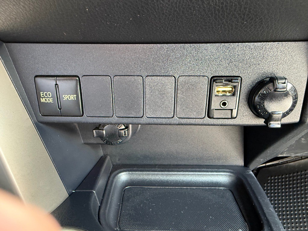 2014 Toyota Rav4 Image 40