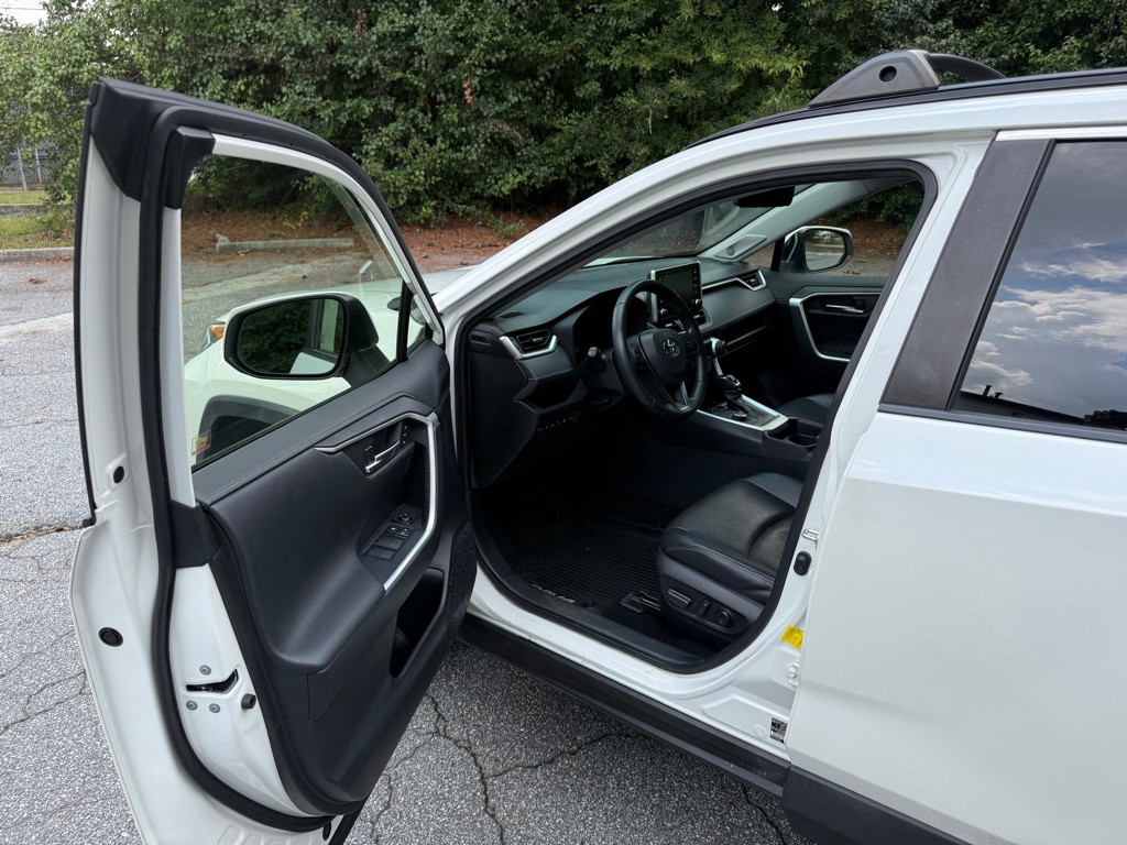 2019 Toyota Rav4 Image 9