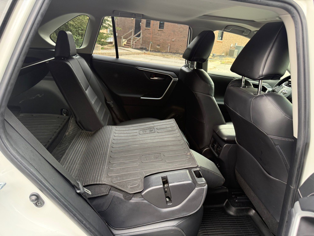 2019 Toyota Rav4 Image 16