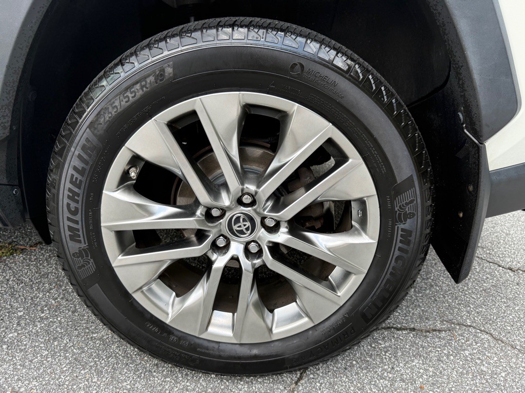 2019 Toyota Rav4 Image 20