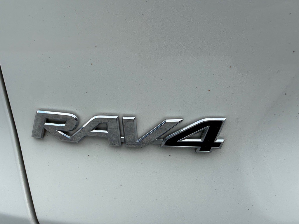 2019 Toyota Rav4 Image 24