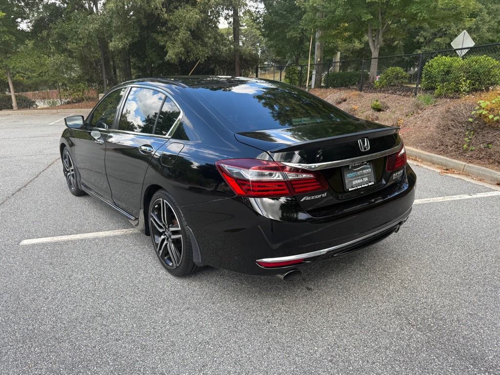 2017 Honda Accord Image 5