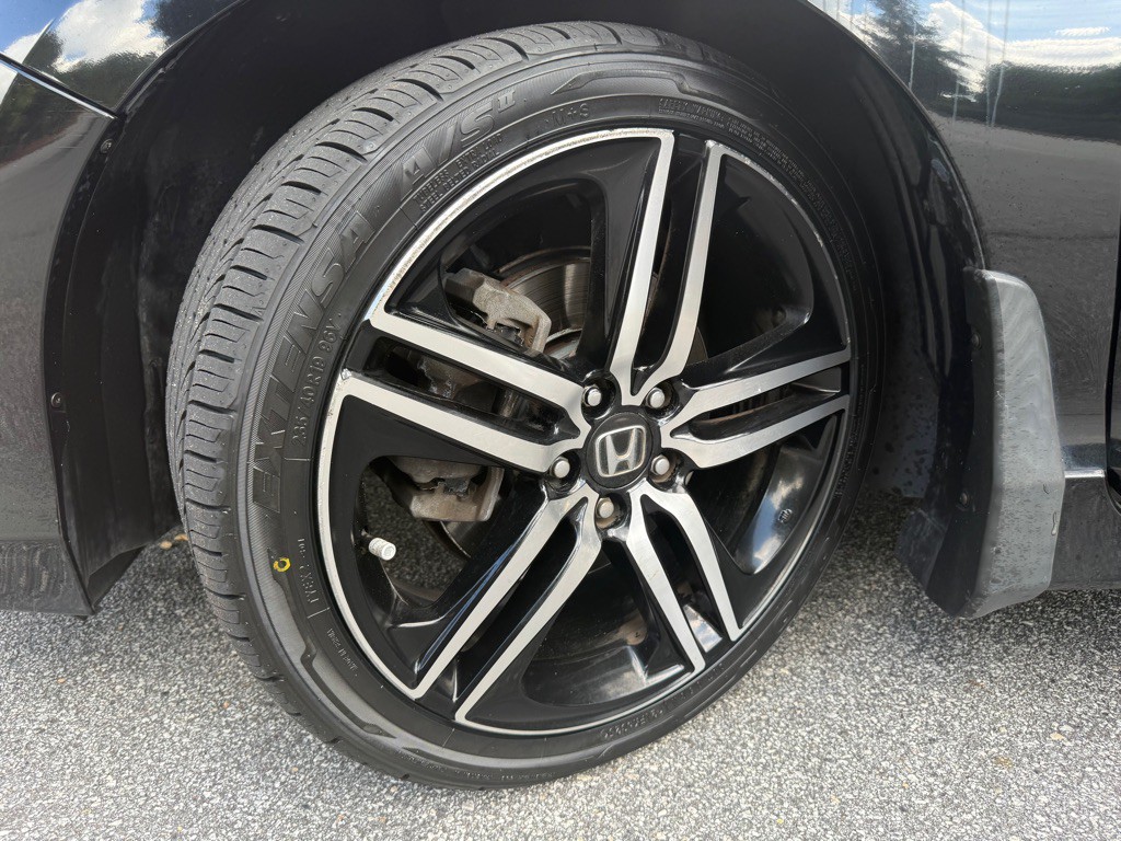 2017 Honda Accord Image 23