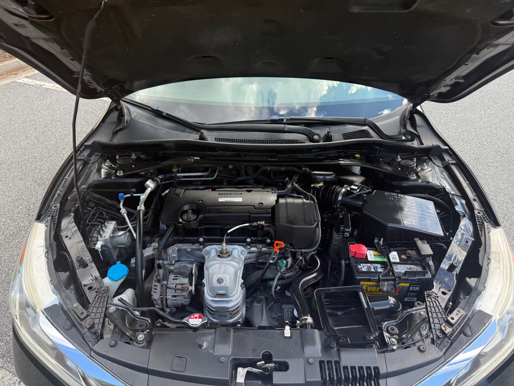 2017 Honda Accord Image 28