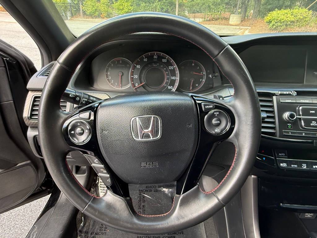 2017 Honda Accord Image 30