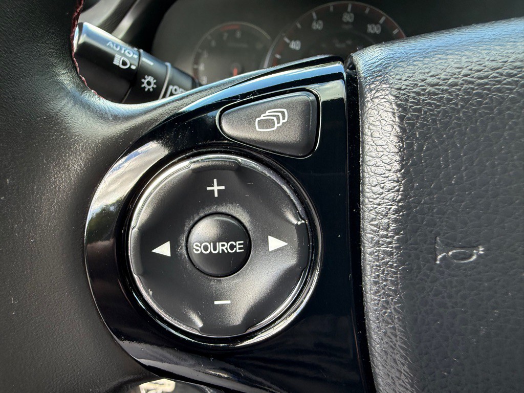 2017 Honda Accord Image 31