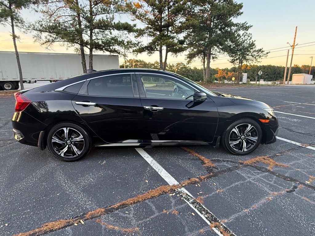 2018 Honda Civic Image 8