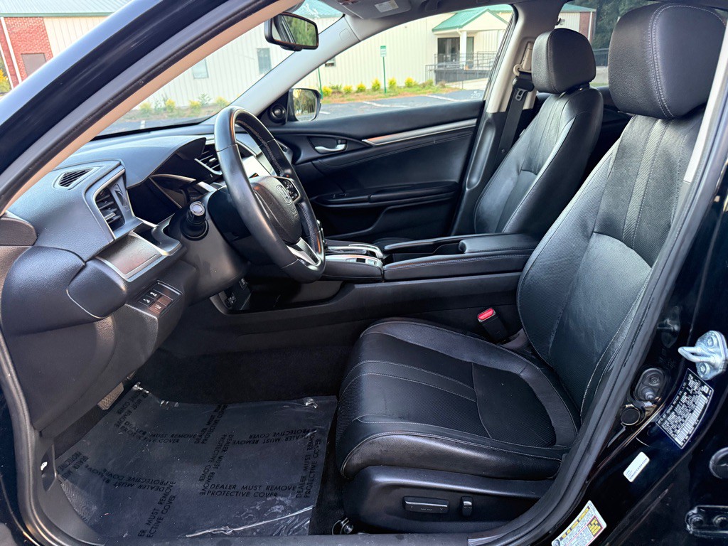 2018 Honda Civic Image 12