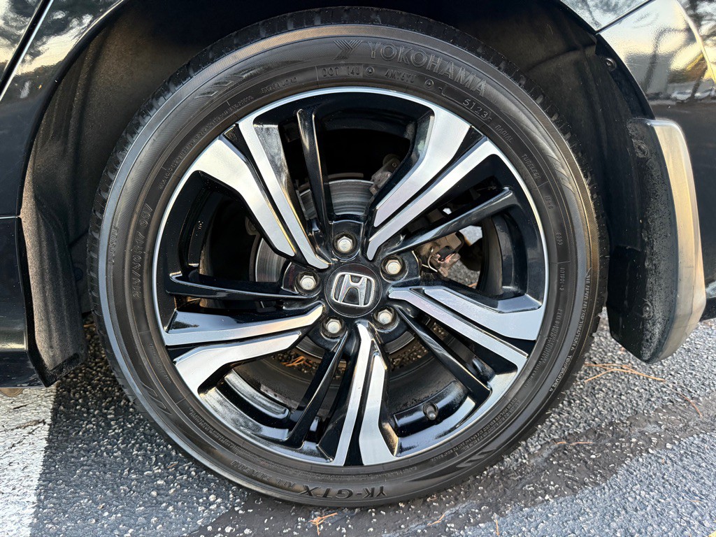 2018 Honda Civic Image 25