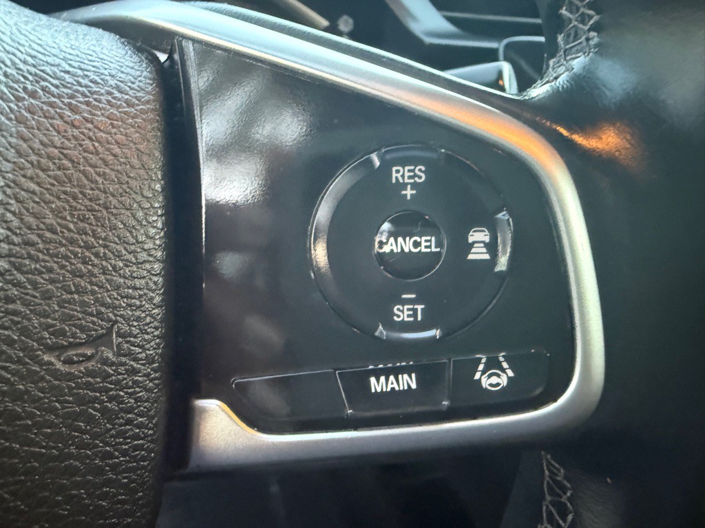 2018 Honda Civic Image 33