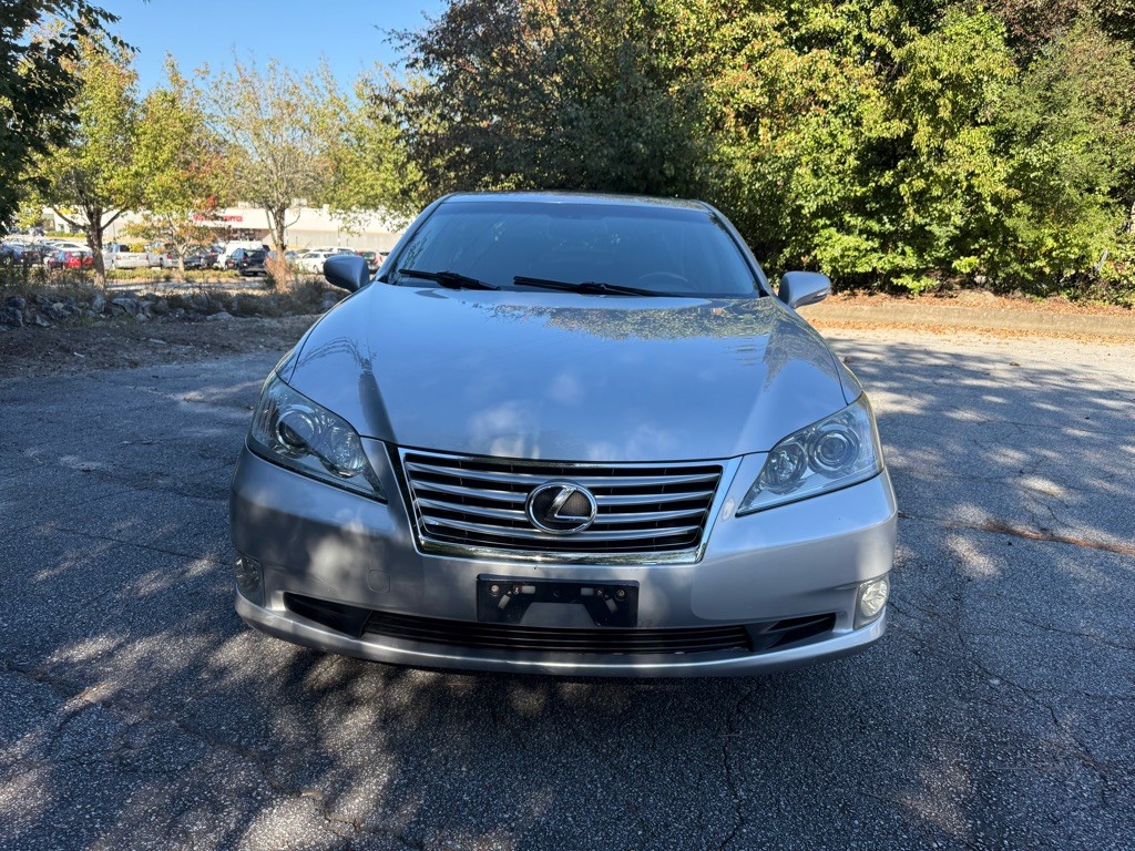 2010 Lexus ES Image 2