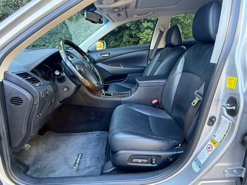2010 Lexus ES Image 11