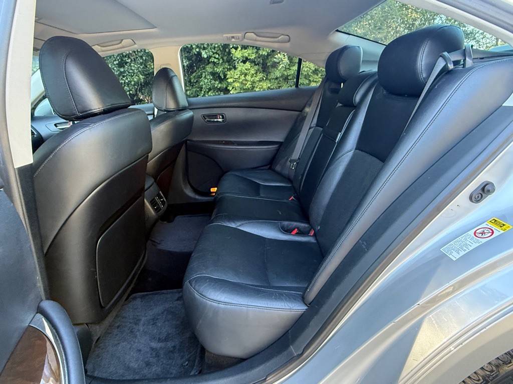 2010 Lexus ES Image 13