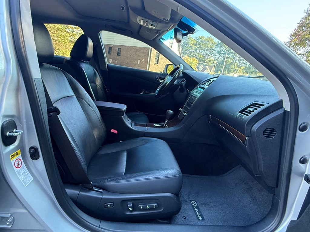 2010 Lexus ES Image 19