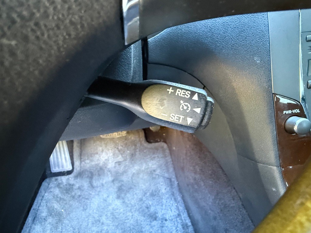 2010 Lexus ES Image 32