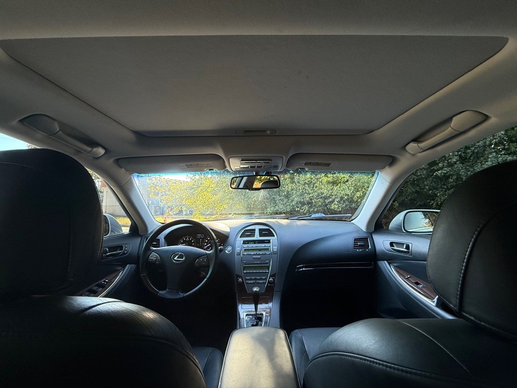 2010 Lexus ES Image 48