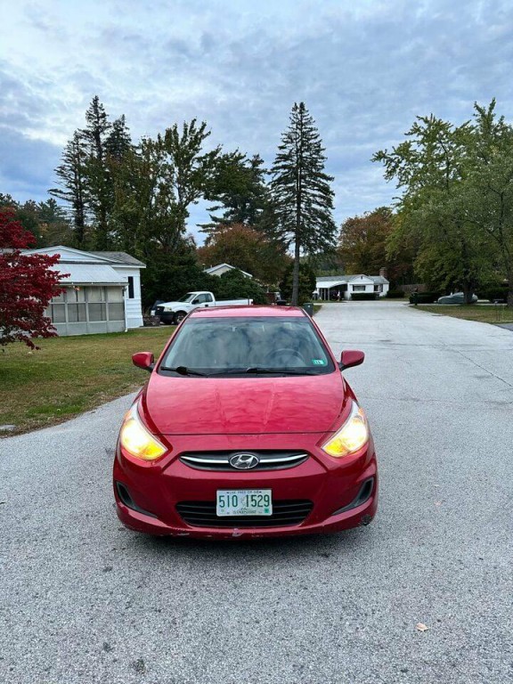2017 Hyundai Accent Image 2