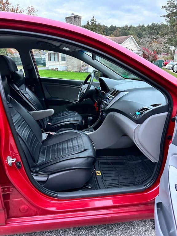 2017 Hyundai Accent Image 6