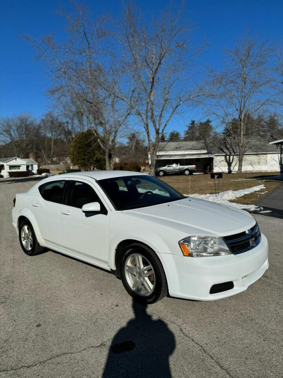 2012 Dodge Avenger Image 7