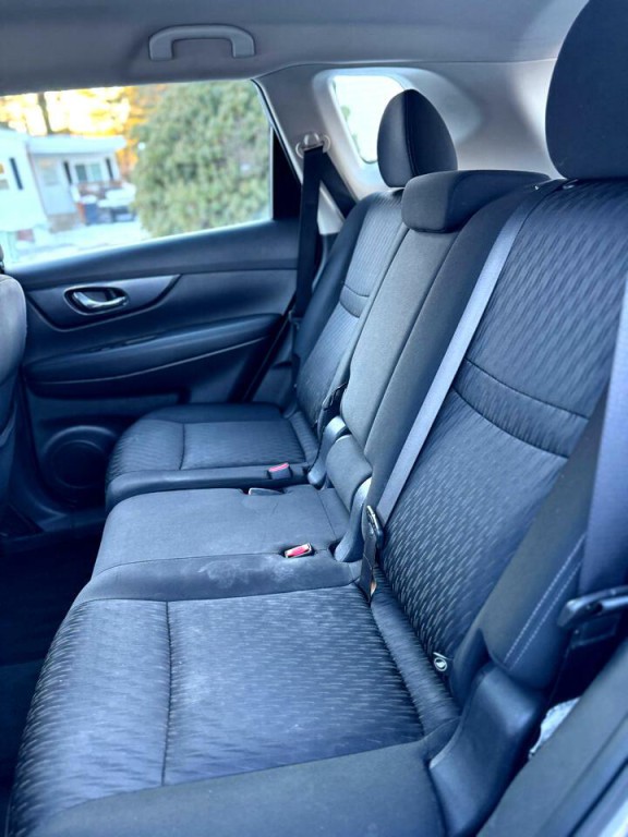 2017 Nissan Rogue Image 8