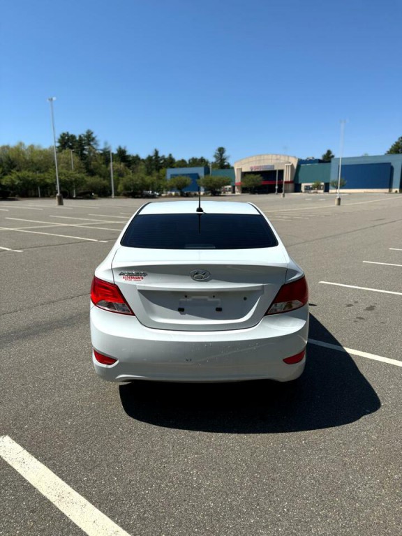 2017 Hyundai Accent Image 6