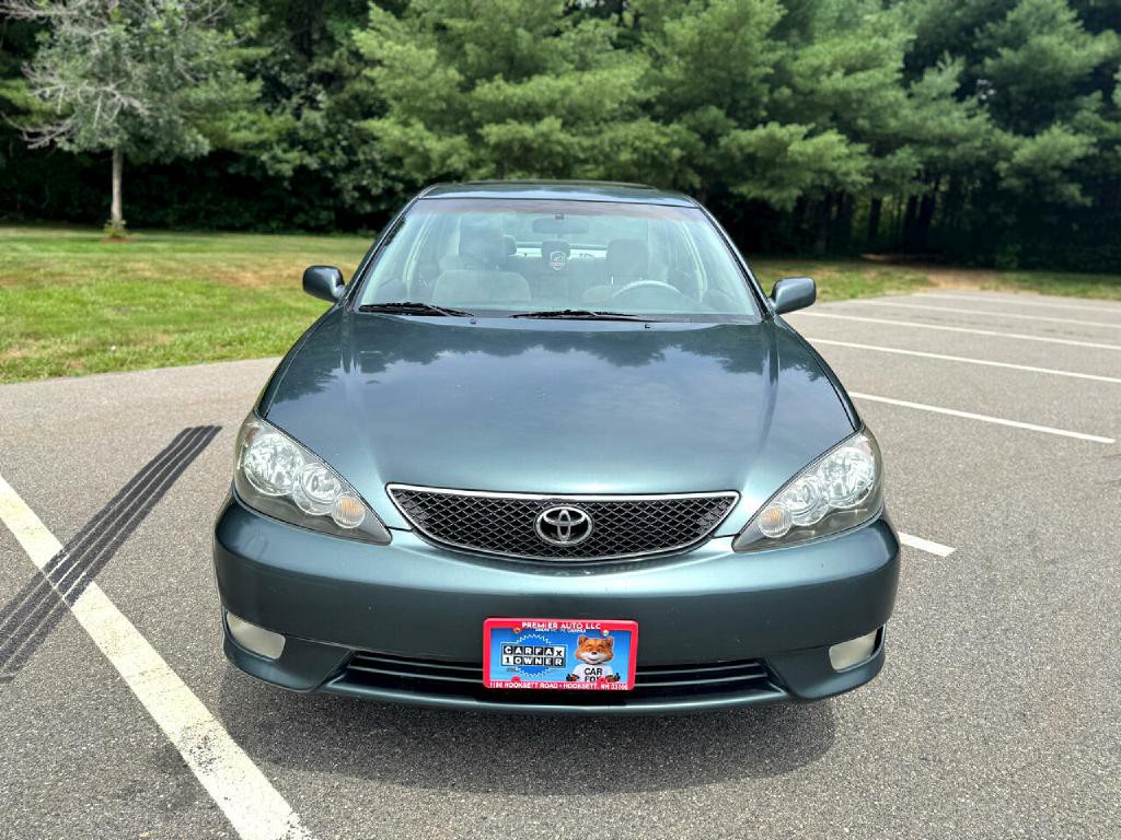 2005 Toyota Camry Image 2