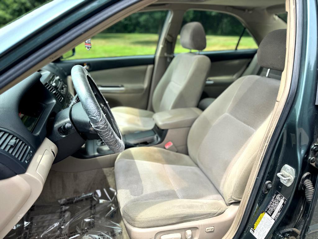 2005 Toyota Camry Image 12