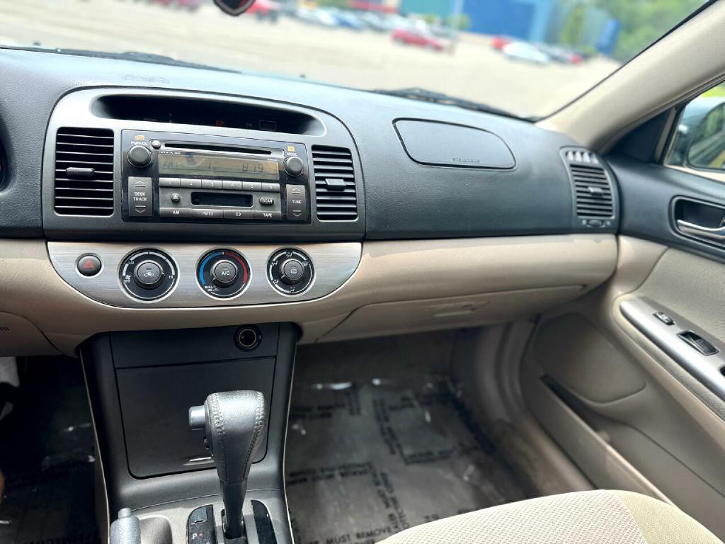 2005 Toyota Camry Image 13