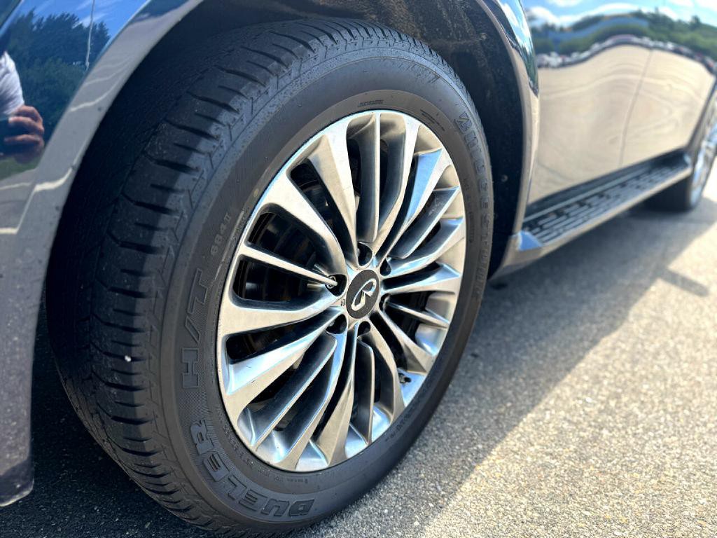 2018 INFINITI QX80 Image 9