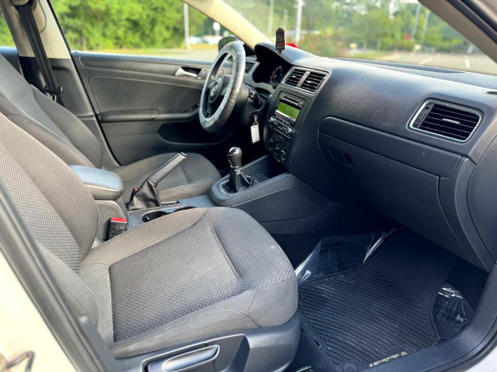 2014 Volkswagen Jetta Image 9