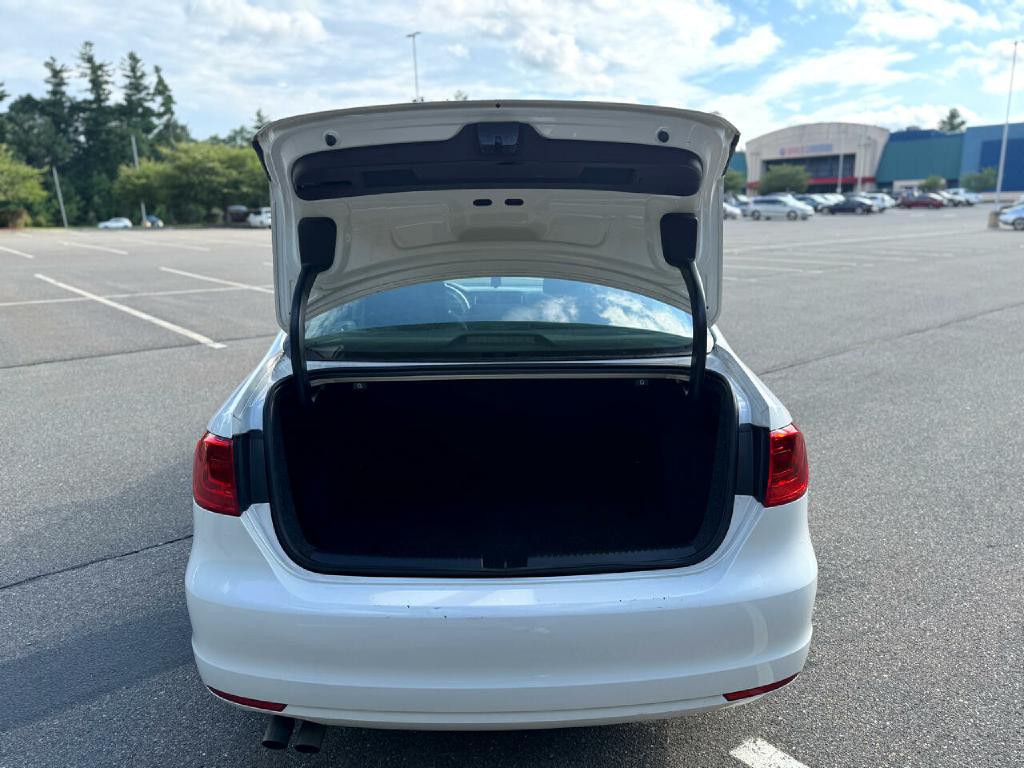 2014 Volkswagen Jetta Image 10