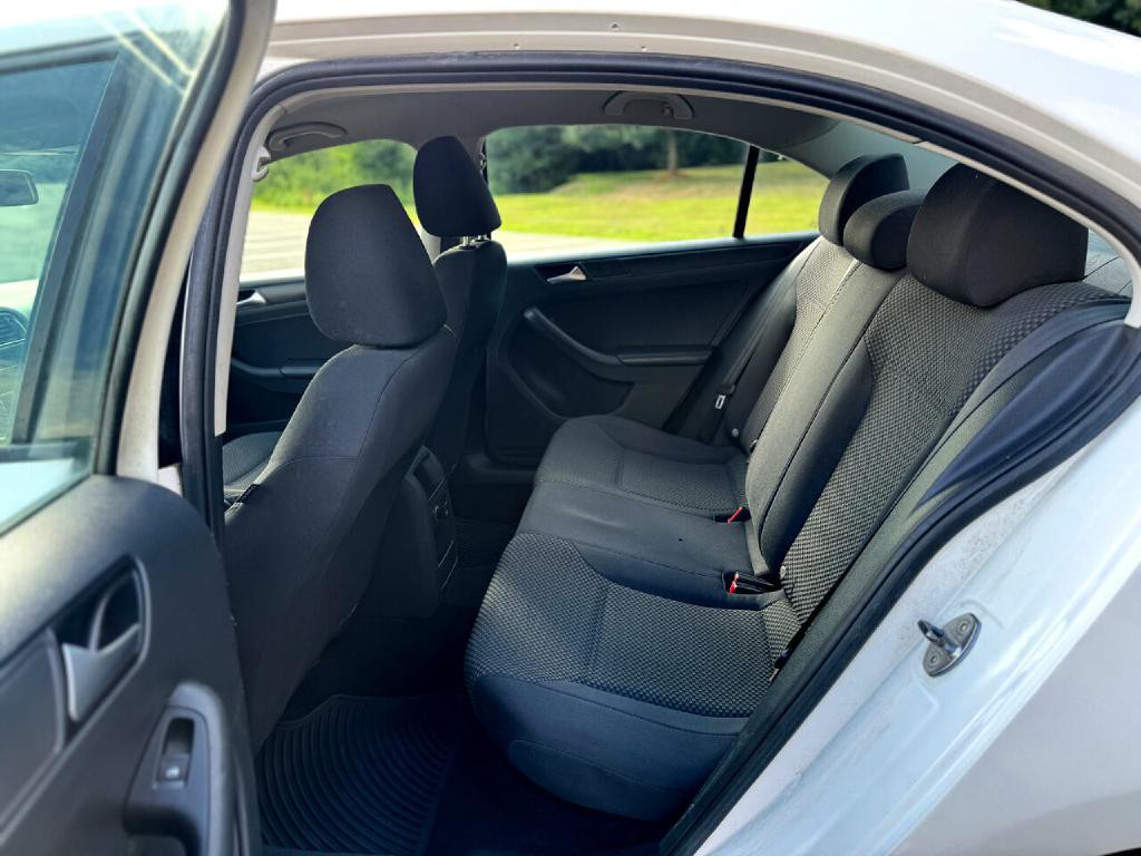 2014 Volkswagen Jetta Image 11