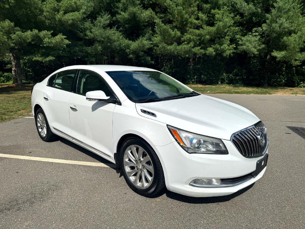 2014 Buick Lacrosse Image 2