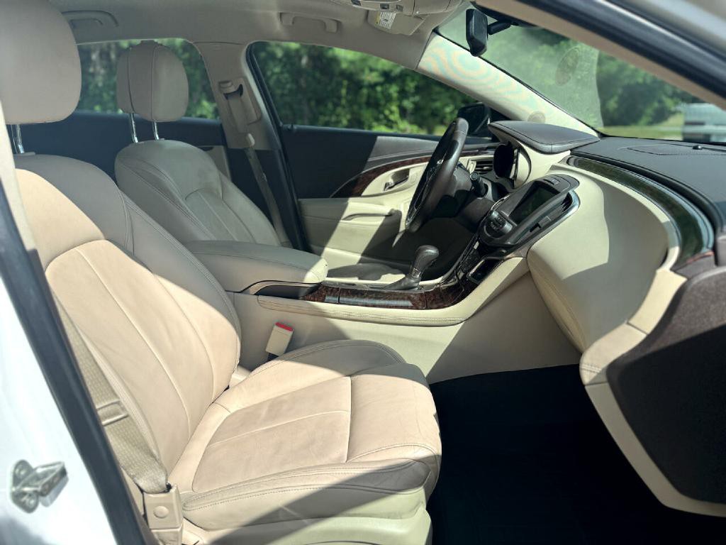 2014 Buick Lacrosse Image 11