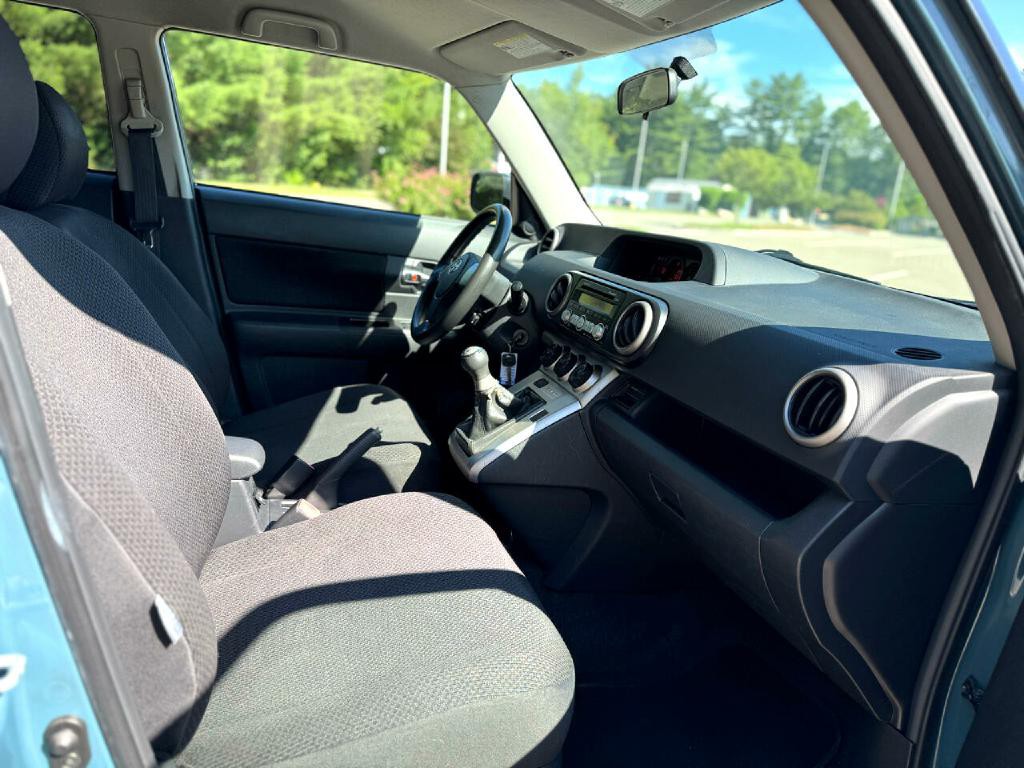 2009 Scion xB Image 8