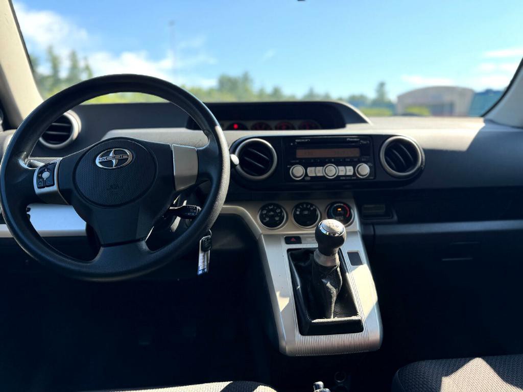 2009 Scion xB Image 12