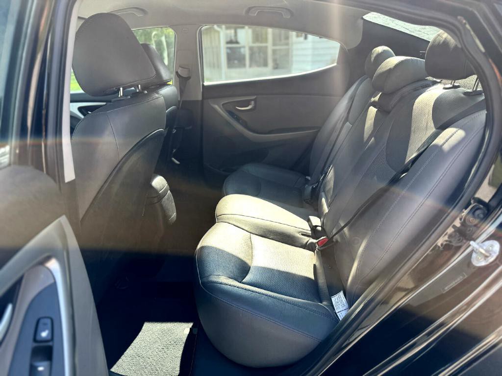 2015 Hyundai Elantra Image 12