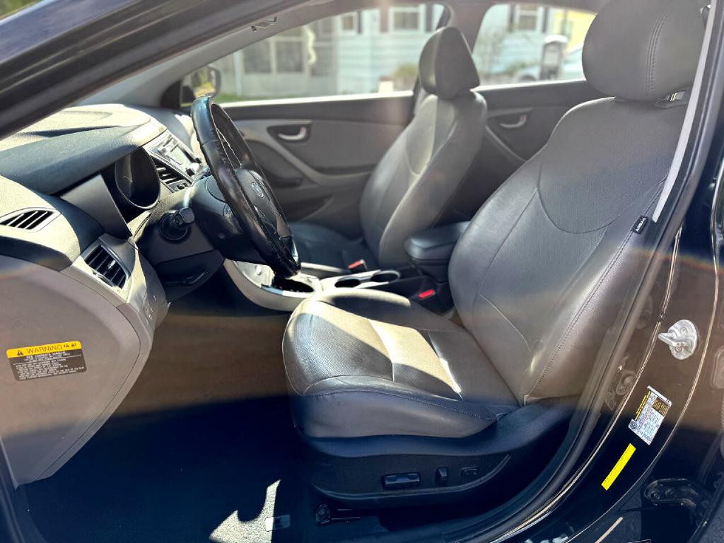 2015 Hyundai Elantra Image 13