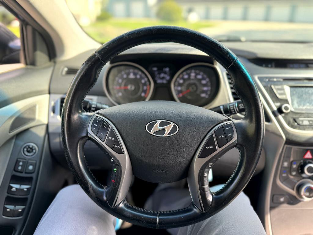 2015 Hyundai Elantra Image 15