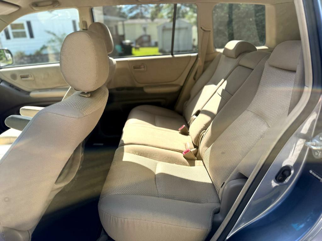 2004 Toyota Highlander Image 12
