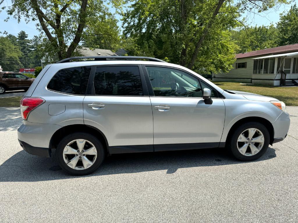 2014 Subaru Forester Image 9