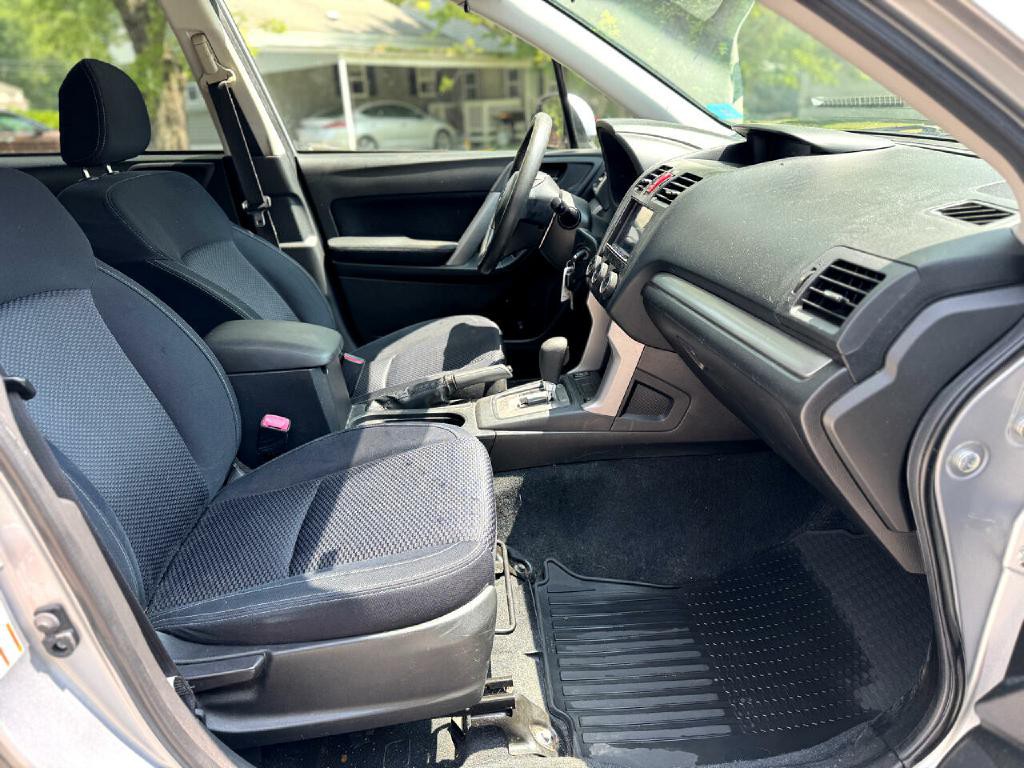 2014 Subaru Forester Image 11