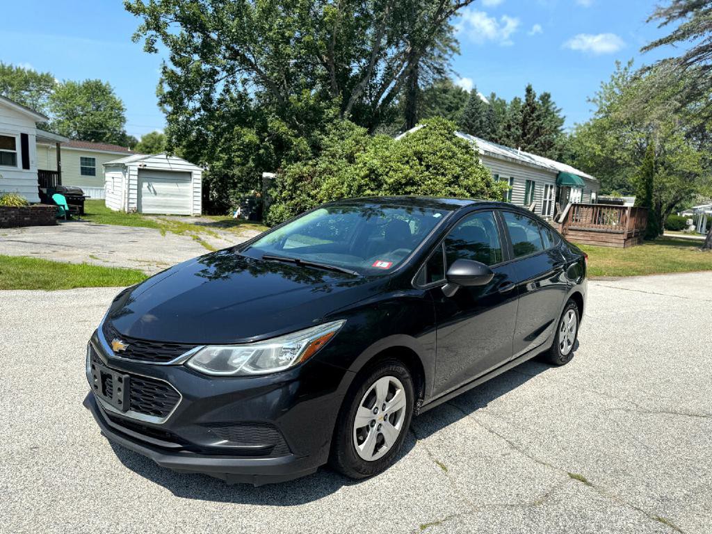 2018 Chevrolet Cruze Image 1