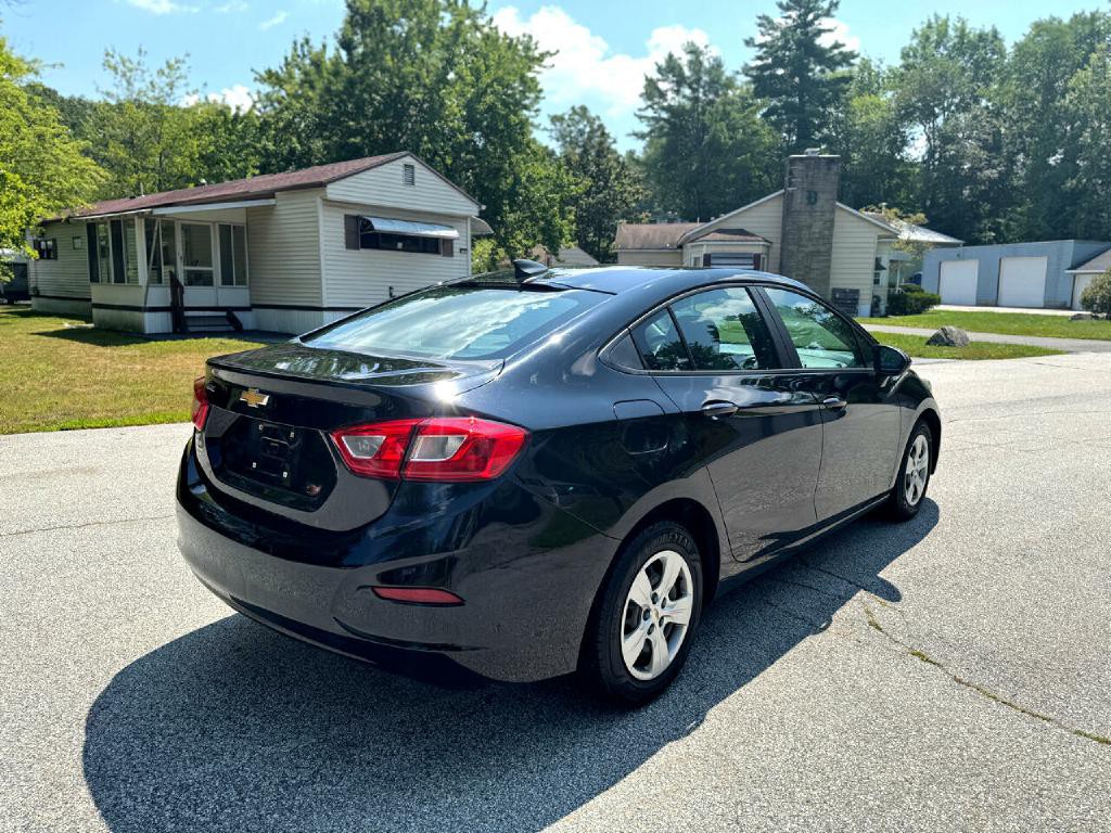 2018 Chevrolet Cruze Image 6