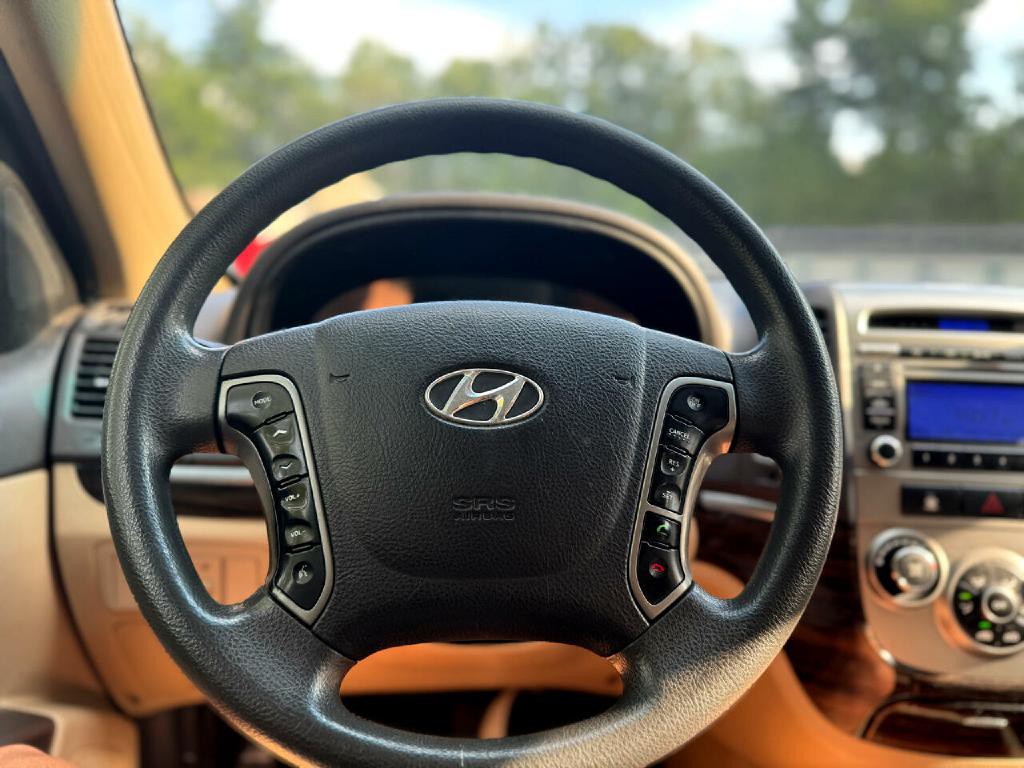 2011 Hyundai Santa Fe Image 16