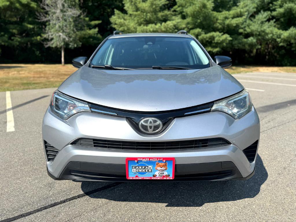 2017 Toyota Rav4 Image 2